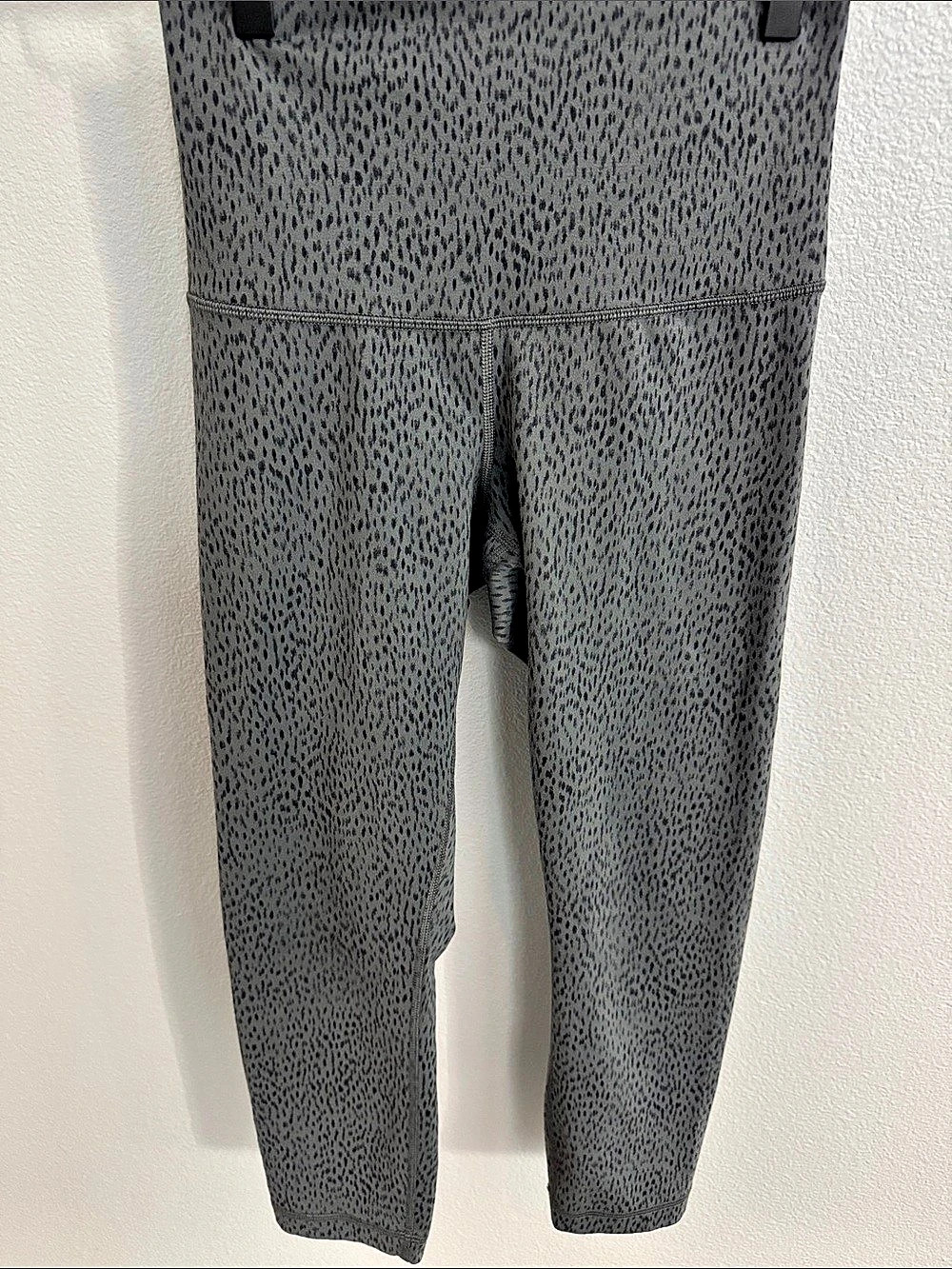 lululemon Align High-Rise Crop 23" Leggings Gray Animal Print 4